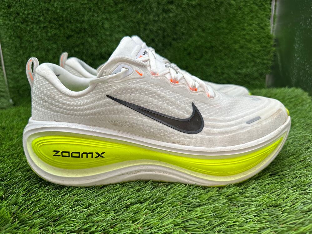 Nike Vomero Plus HV8150-120 Athletic Sneaker Men's 10 White Mesh Jogging Sports
